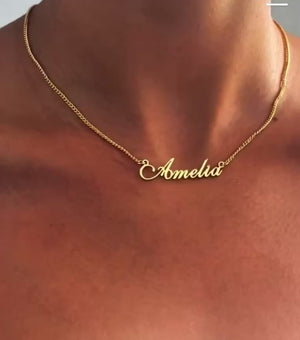 Vidéo Collier prénom Amelia